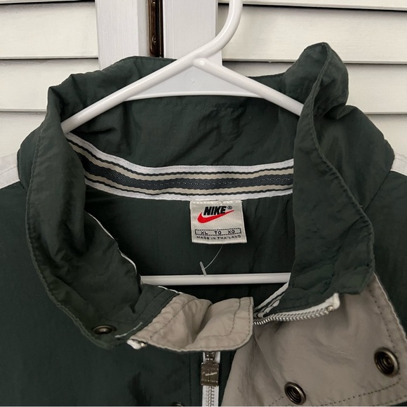 Vintage 90s Nike Court Windbreaker Jacket - Picture 2 of 5
